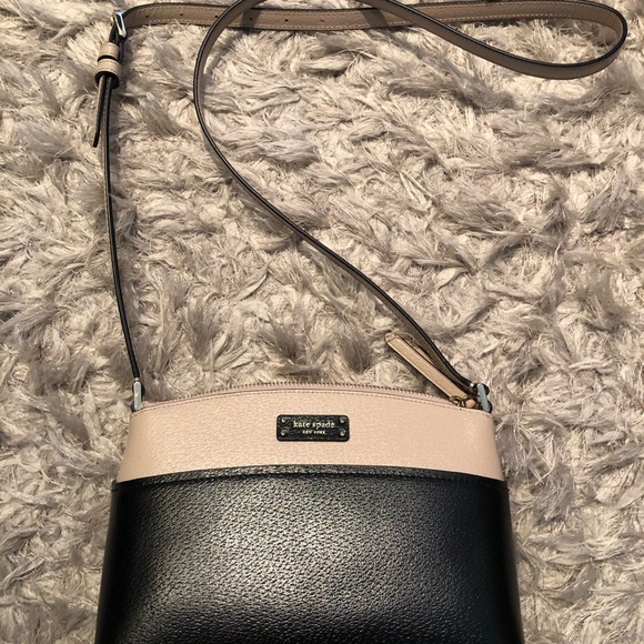Kate Spade Jeanne Leather Crossbody - Picture 2 of 5